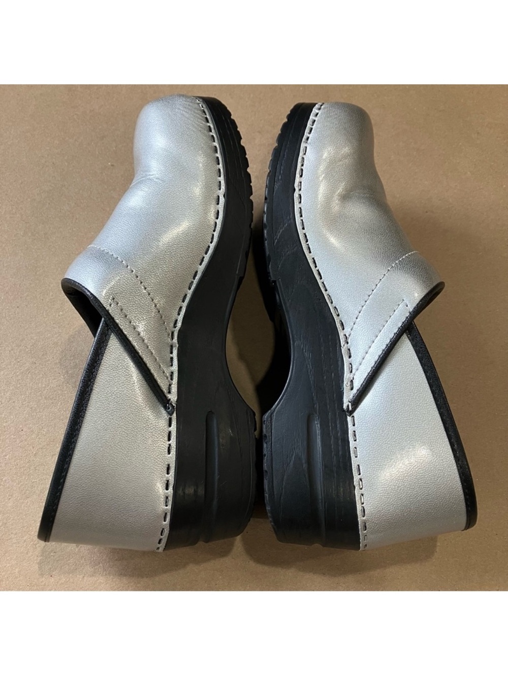 Sanita Silver Metallic Leather Comfort Clogs Izabella Size 40 - Picture 6 of 10